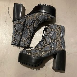 Blue snake platforms